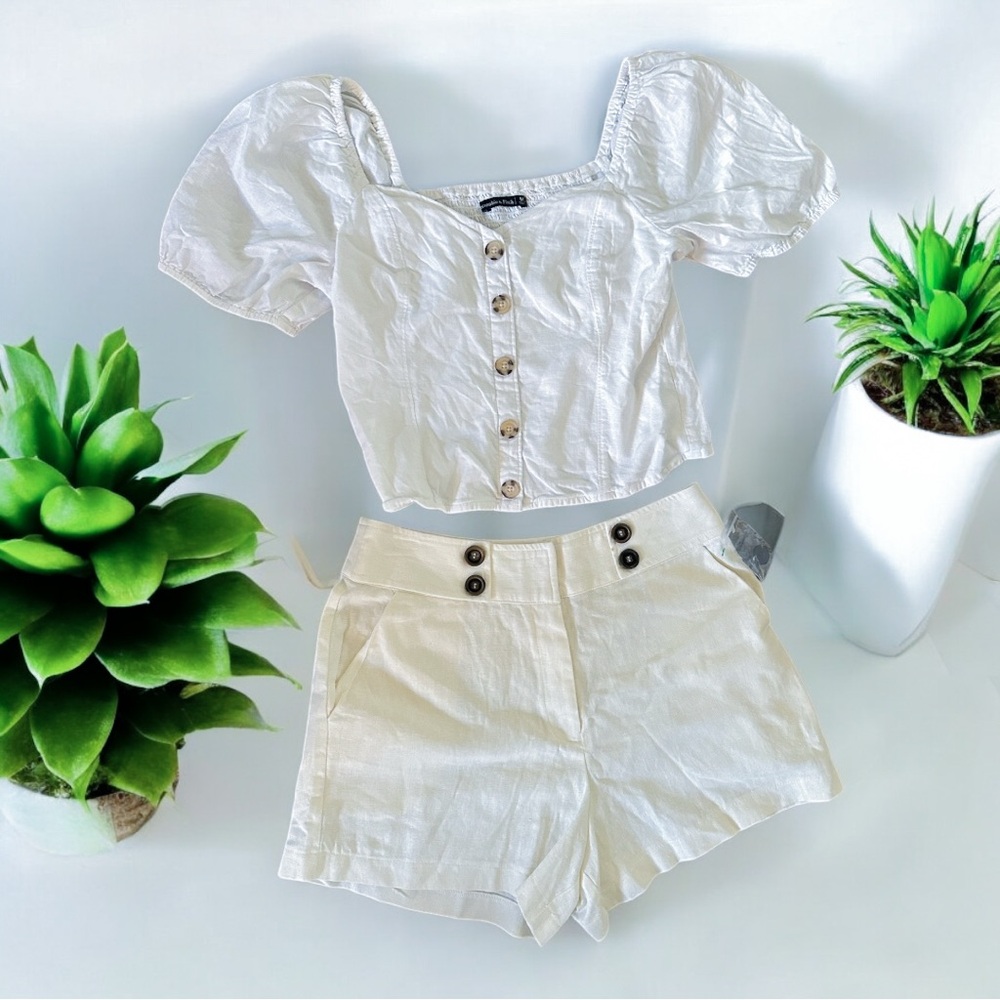Linen shorts NWT